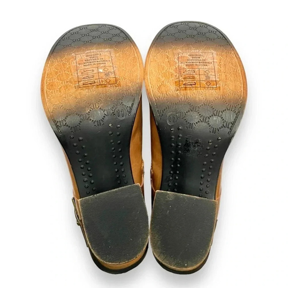 NEW Pierre Dumas Ravenna Two-Tone Faux Leather Boots - Picture 5 of 5